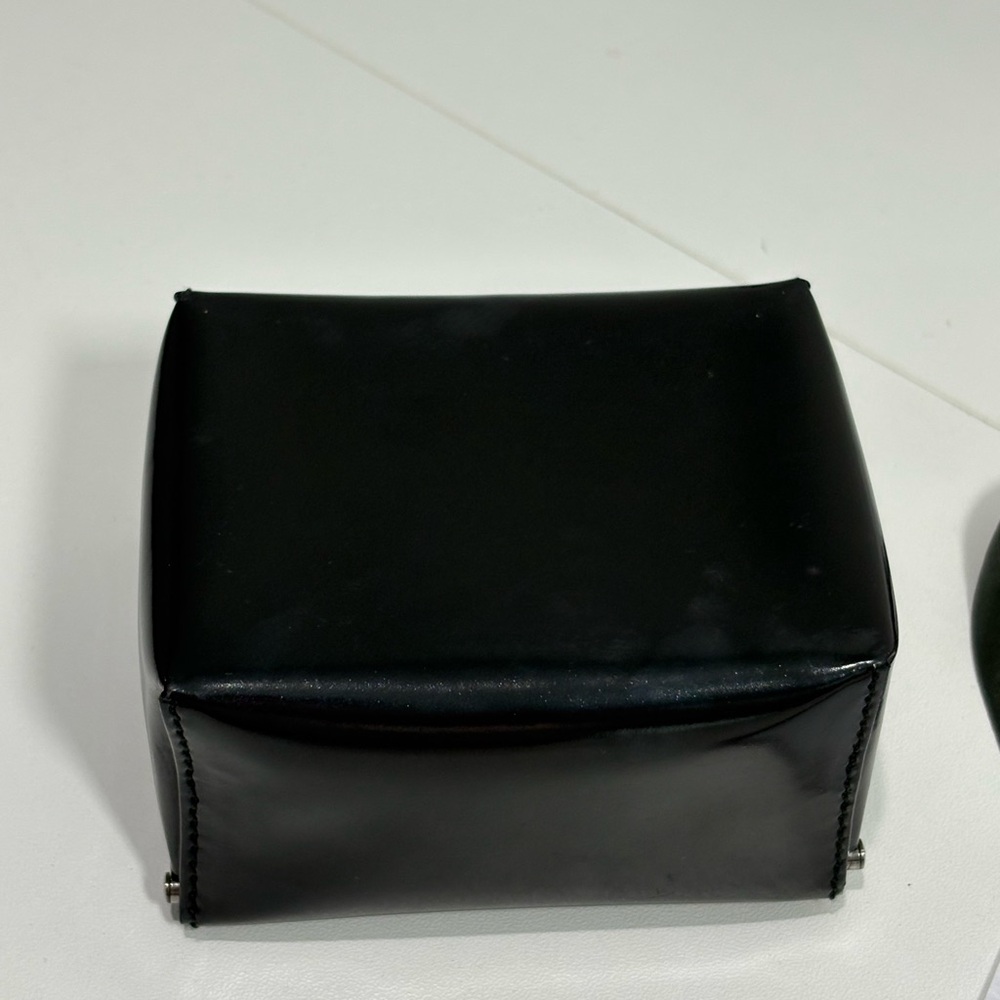 Authentic GUCCI Black patent Leather Accessory jewelry Box cards and certificate - Picture 8 of 12